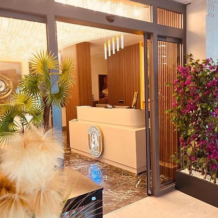 Monalisa Hotels คูซาดาซี ภายนอก รูปภาพ