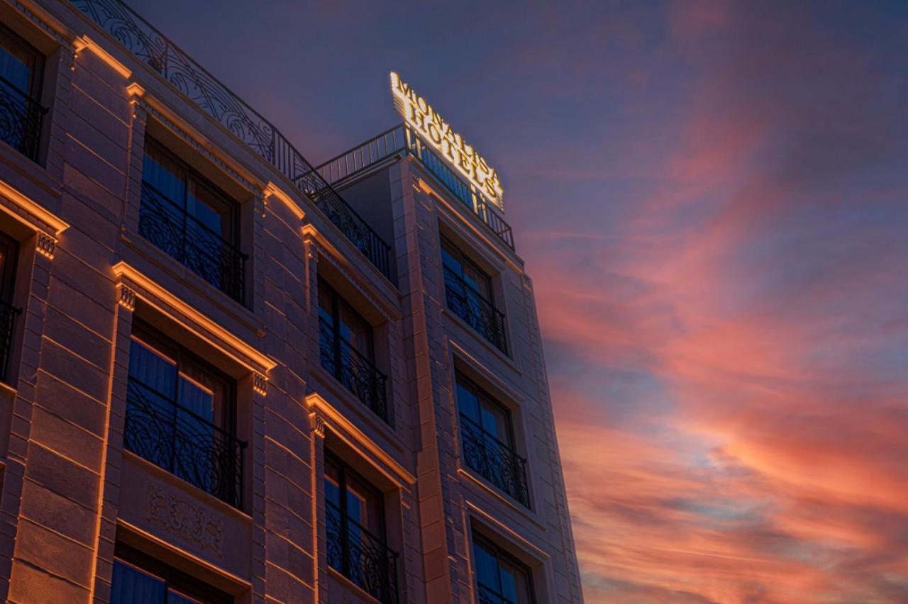 Monalisa Hotels คูซาดาซี ภายนอก รูปภาพ