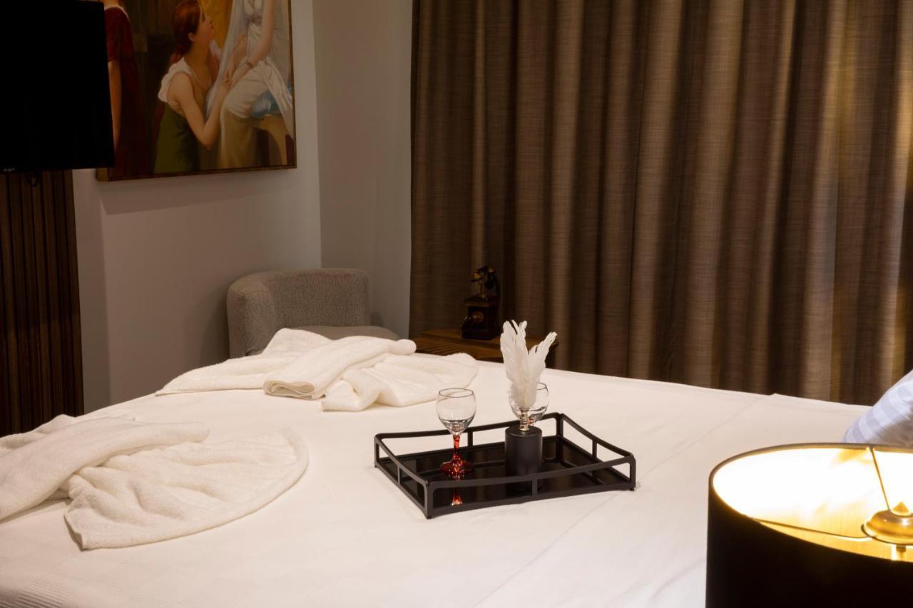 Monalisa Hotels คูซาดาซี ภายนอก รูปภาพ