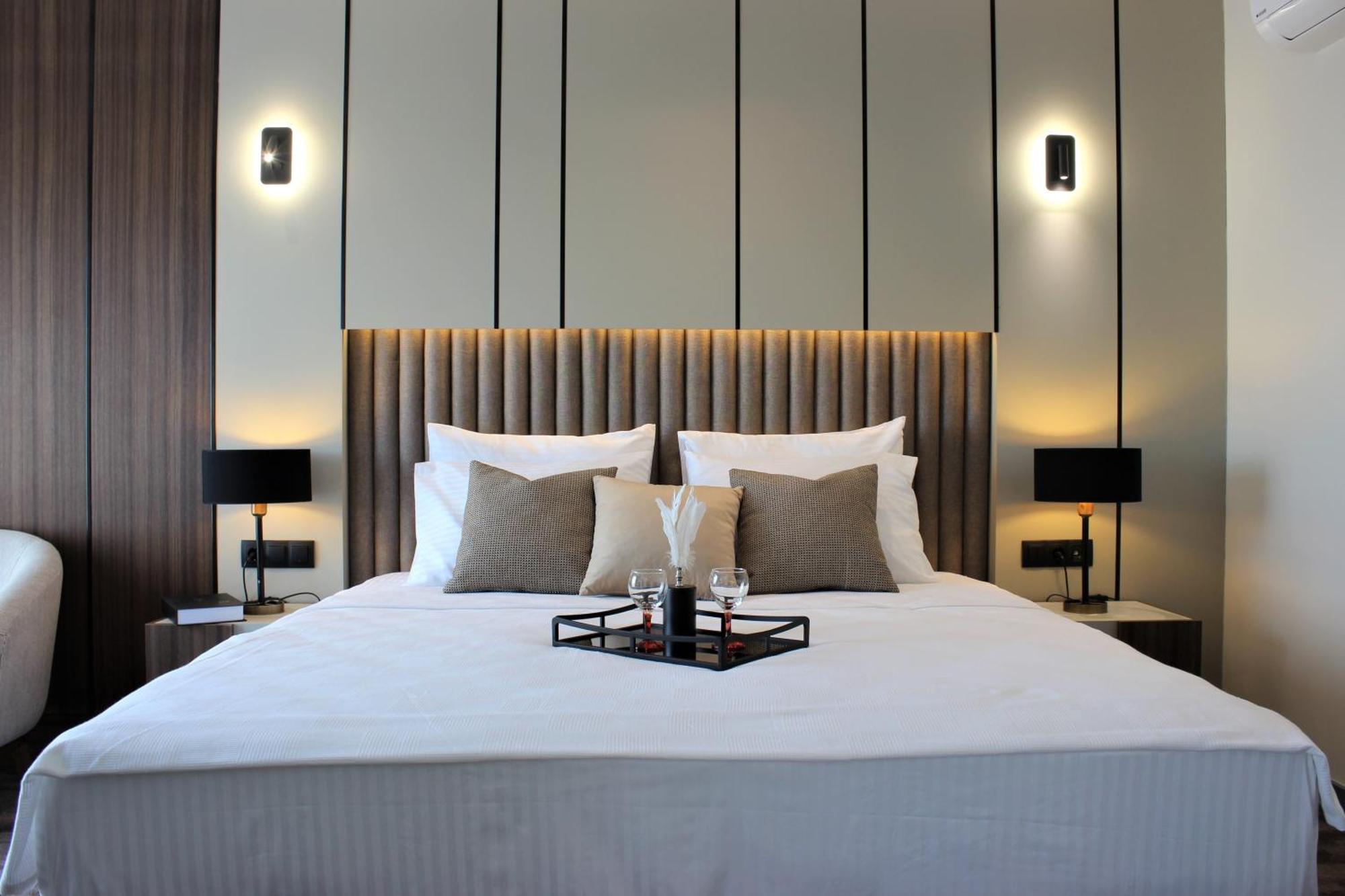 Monalisa Hotels คูซาดาซี ภายนอก รูปภาพ