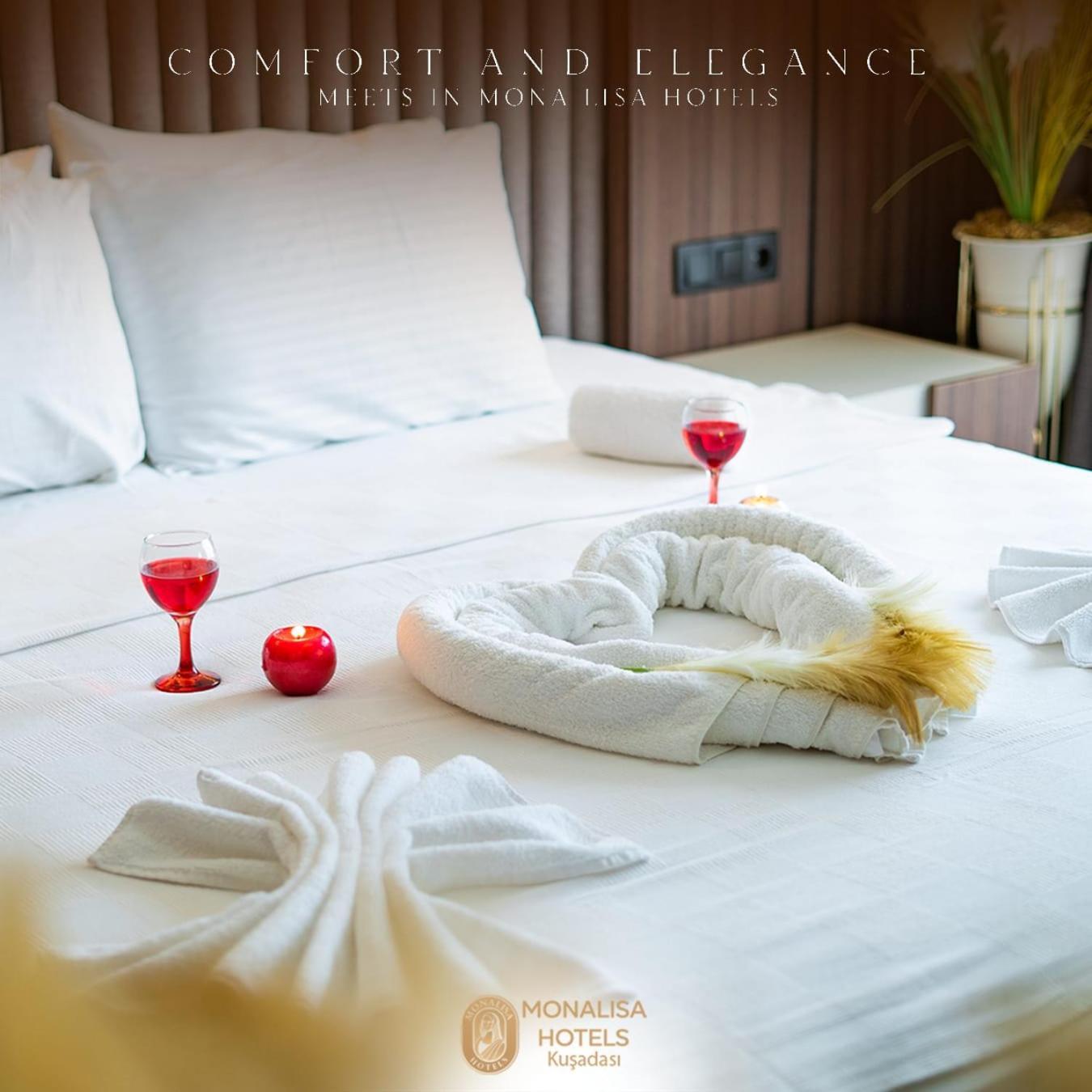 Monalisa Hotels คูซาดาซี ภายนอก รูปภาพ